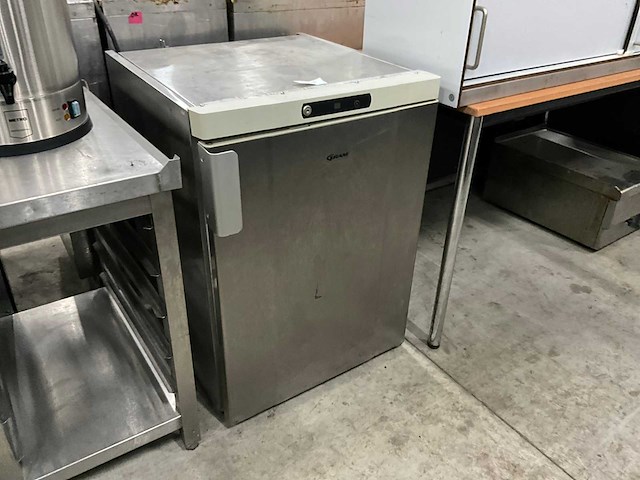 Gram k 200 re rvs koelkast - afbeelding 1 van  1