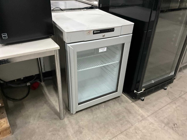 Gram k 210 rg 3w rvs glasdeur koelkast - afbeelding 1 van  5
