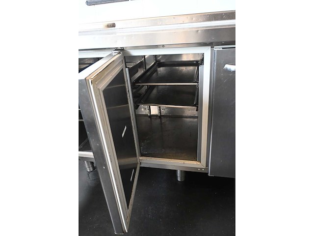 Gram k1807 csg sl dl/dl rvs koelwerkbank met ingebouwde saladière - afbeelding 4 van  8