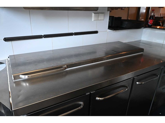 Gram k1807 csg sl dl/dl rvs koelwerkbank met ingebouwde saladière - afbeelding 6 van  8
