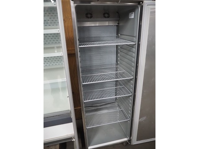 Gram - afbeelding 3 van  6