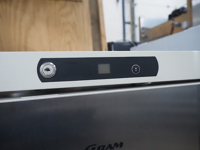 Gram - afbeelding 5 van  6