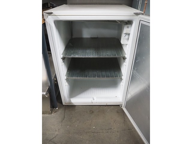 Gram - afbeelding 3 van  6