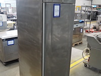 Gram - afbeelding 1 van  7