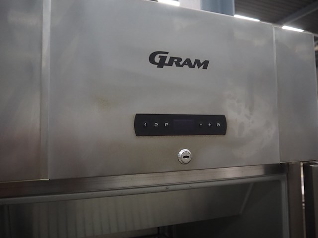 Gram - afbeelding 5 van  7