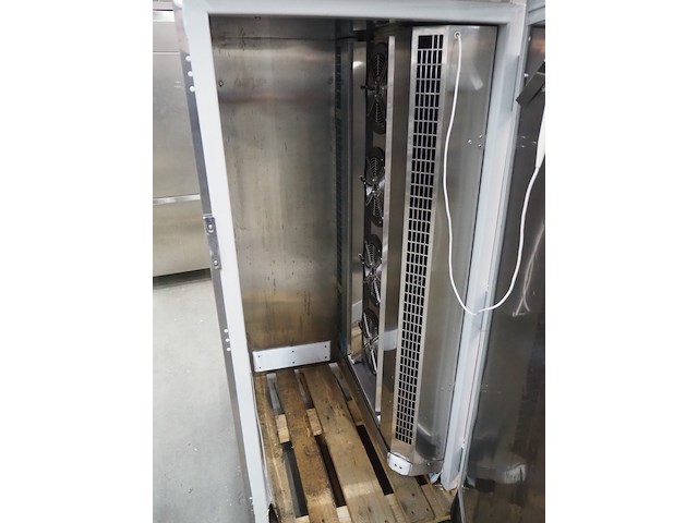 Gram - afbeelding 6 van  10