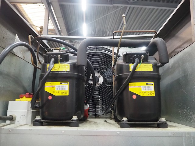 Gram - afbeelding 9 van  10