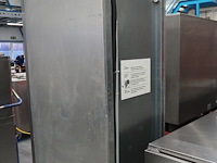 Gram - afbeelding 3 van  7