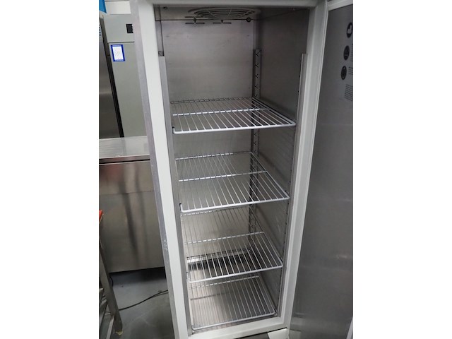 Gram - afbeelding 4 van  7