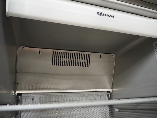 Gram - afbeelding 6 van  9