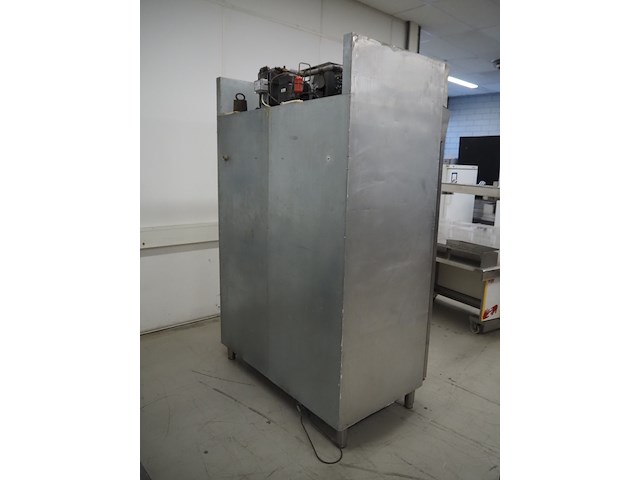 Gram - afbeelding 3 van  7