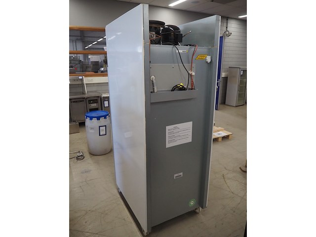 Gram - afbeelding 3 van  9