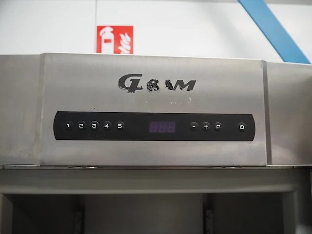 Gram - afbeelding 5 van  6
