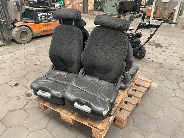 Grammer heftruck stoel (4x) - afbeelding 1 van  5