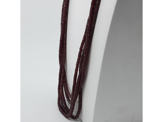 Granaatkralen collier, paar oorstekers en 1x hanger - afbeelding 16 van  19