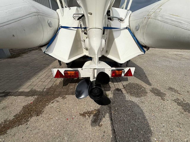 Grand goldenline rib boot met trailer en buitenboordmotor 75pk - afbeelding 15 van  35