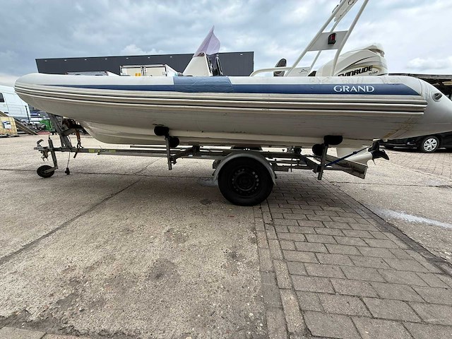 Grand goldenline rib boot met trailer en buitenboordmotor 75pk - afbeelding 24 van  35