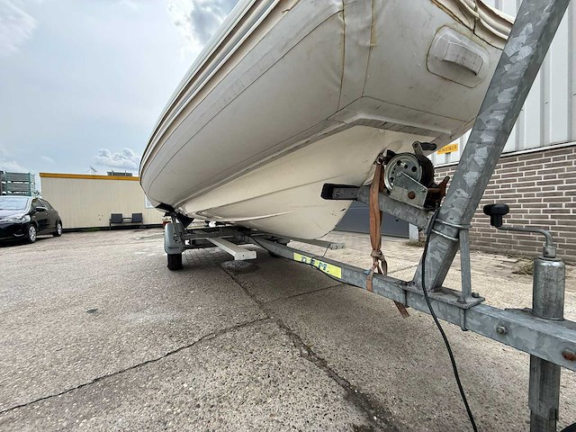 Grand goldenline rib boot met trailer en buitenboordmotor 75pk - afbeelding 15 van  28