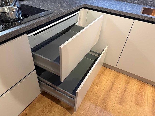 Grando - a serie 4000 - showroomkeuken - afbeelding 2 van  26