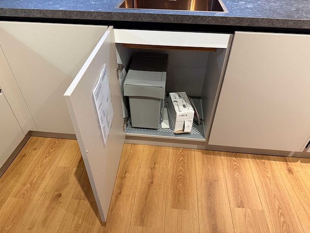Grando - a serie 4000 - showroomkeuken - afbeelding 8 van  26