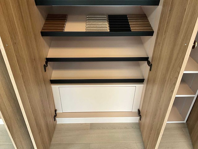 Grando - garderobe opbergkast - afbeelding 15 van  22