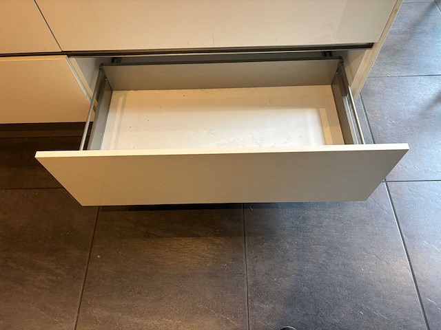Grando keuken met falmec / whirlpool apparatuur - afbeelding 4 van  16