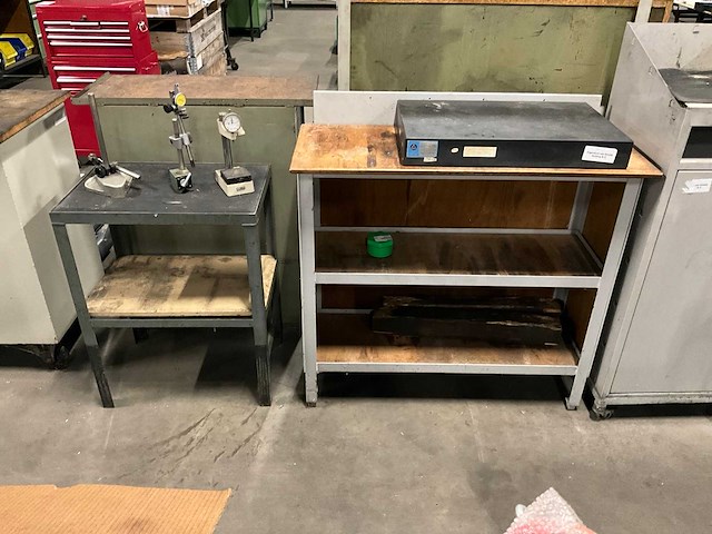 Graniet vlakplaat met toebehoren - afbeelding 1 van  10