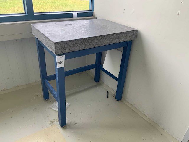 Granieten laboratoriumtafel - afbeelding 1 van  2