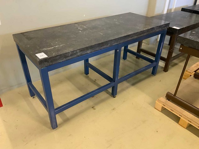 Granieten laboratoriumtafel - afbeelding 2 van  3