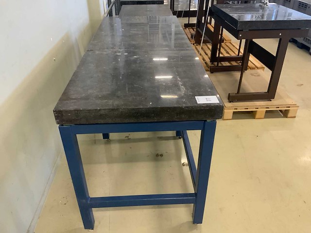 Granieten laboratoriumtafel - afbeelding 3 van  3