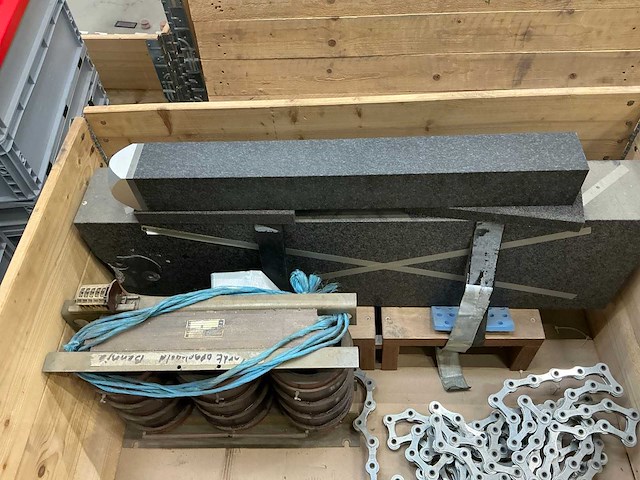 Granieten vlaktafelonderdelen en radio ontvangst versterker - afbeelding 2 van  8