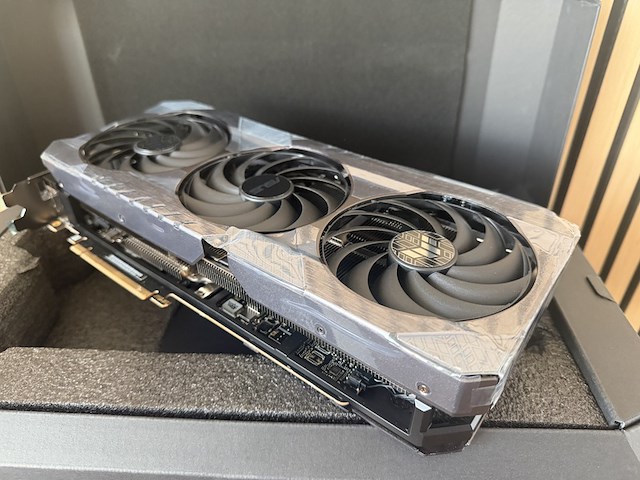 Graphics card, asus, geforce rtx 4090 2 - afbeelding 5 van  8