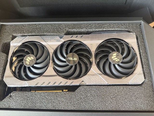 Graphics card , asus, geforce rtx 4090 tuf gaming 1 - afbeelding 8 van  9