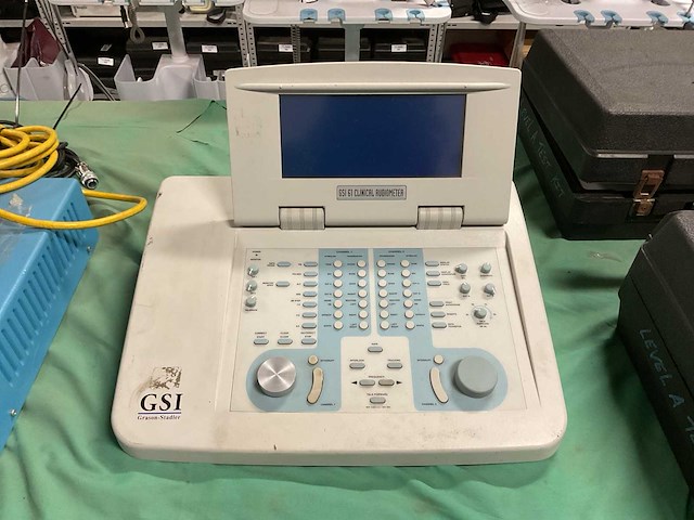 Grason-stadler gsi 61 clinical audiometer - afbeelding 2 van  4