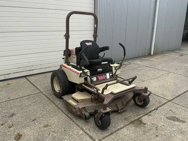 Grasshopper zero-turn zitmaaier - afbeelding 8 van  15