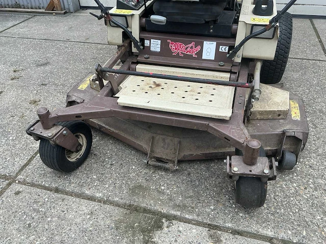 Grasshopper zero-turn zitmaaier - afbeelding 11 van  15