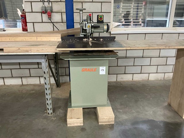 Graule radiaalafkortzaagmachine - afbeelding 2 van  9