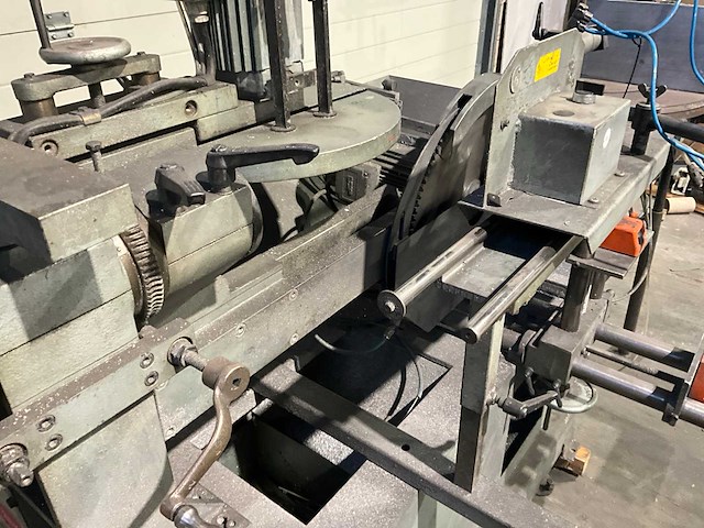 Graule uas raveelzaagmachine v.v. aanvoertafel - afbeelding 5 van  10