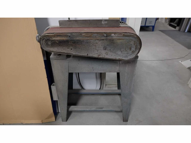 Graveermachines en freesslijpmachine (3x) - afbeelding 7 van  7