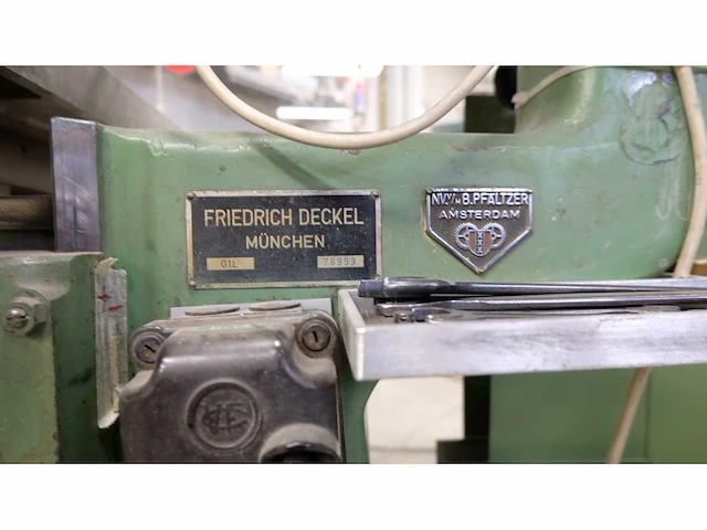 Graveermachines en freesslijpmachine (3x) - afbeelding 5 van  7