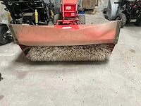 Gravely 12 professional werktuigdrager met veegborstel - afbeelding 4 van  9