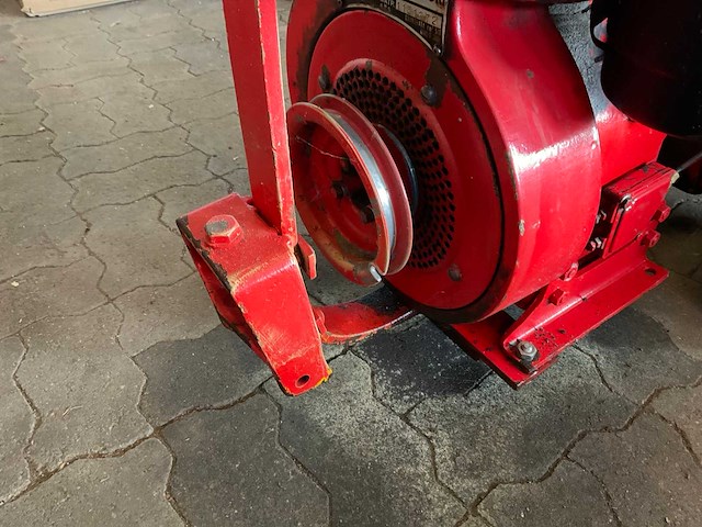 Gravely commercial 12 rolbezem - afbeelding 8 van  9