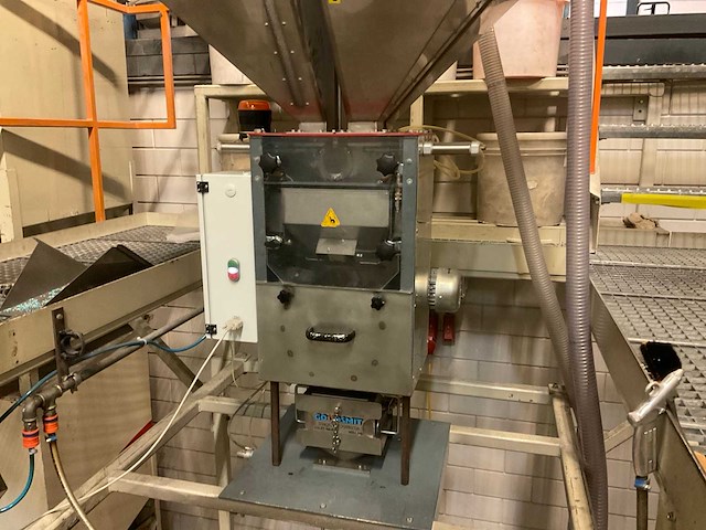 Gravimix, motan hps-06-1 doseerunit en metaaldetector - afbeelding 7 van  18