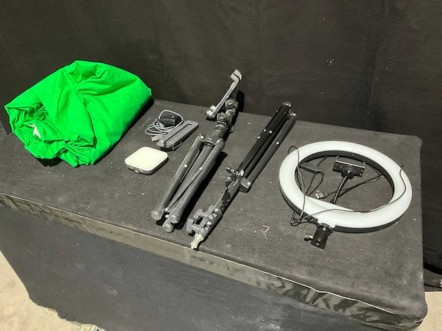 Green-screen met ringlight - afbeelding 1 van  12