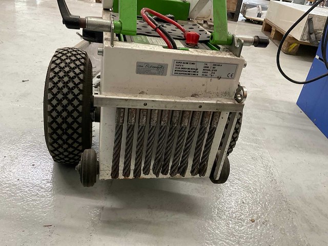 Green weed brush gwb-e400-24 onkruidborstelmachine - afbeelding 12 van  13