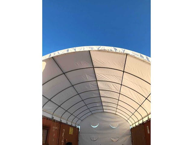 Greenland - 2025 - overkapping tussen 2 containers - container overkapping army green - afbeelding 2 van  2