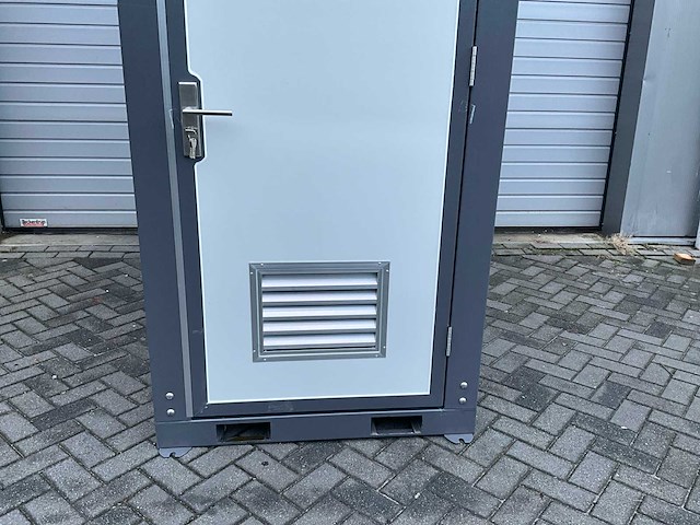 Greenland - 2025 - single toilet - mobiele toilet - afbeelding 23 van  25