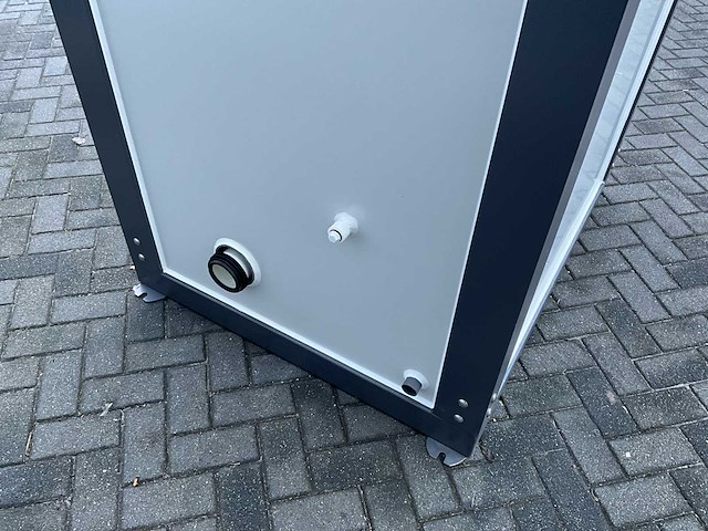 Greenland - 2025 - single toilet - mobiele toilet - afbeelding 16 van  21