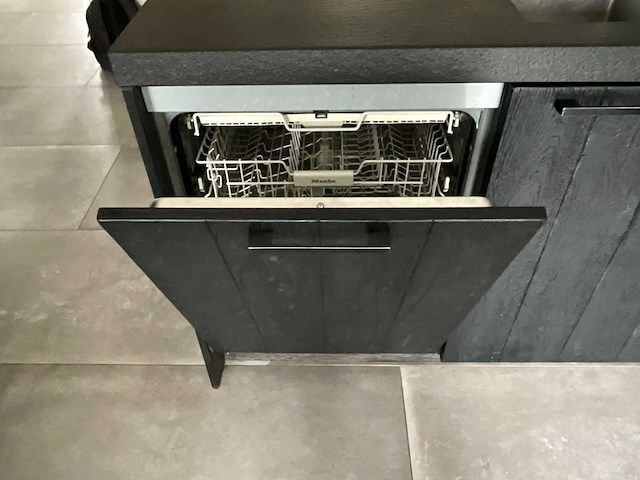 Greenline - keuken met apparatuur - afbeelding 35 van  37