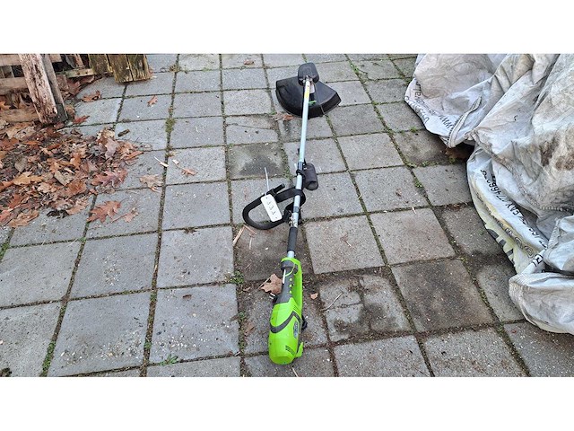 Greenworks - 2017 - gst 1246 - bosmaaier - afbeelding 3 van  3